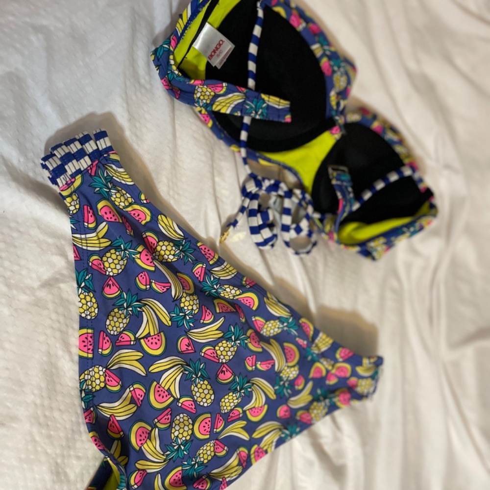 Swimsuits - Picture 7 of 8